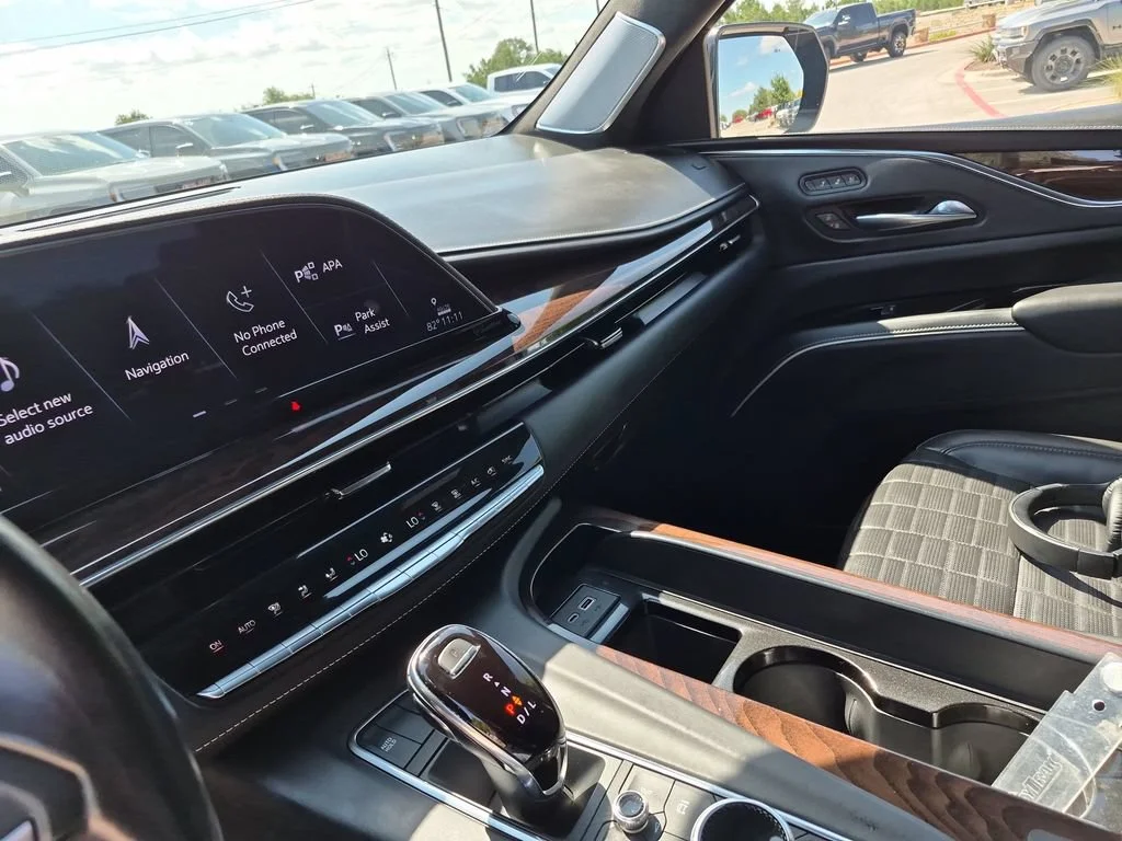 Used 2022 BLACK RAVEN Cadillac Premium Luxury Platinum image 28