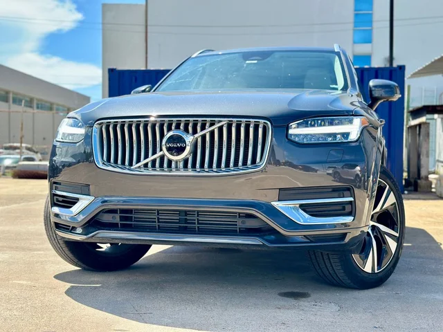 2025 Volvo XC90 Plug-In Hybrid T8 Plus