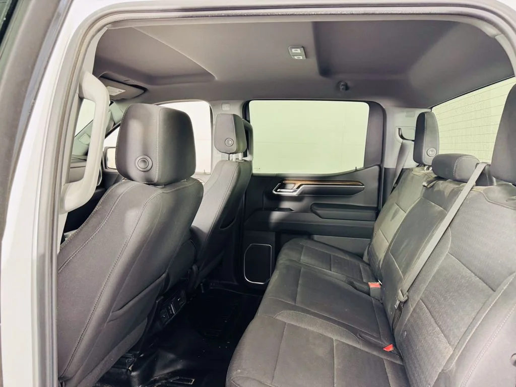 Used 2023 White Chevrolet LT image 18