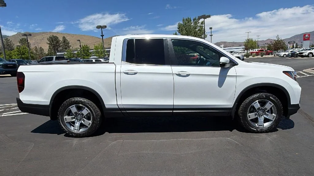 New 2026 Platinum White Pearl Honda RTL image 2