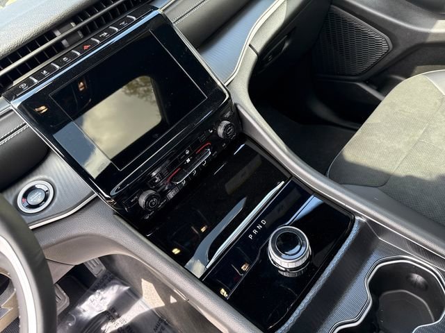 New 2025 Baltic Gray Metallic Clear-Coat Exterior Paint Jeep Altitude X image 22