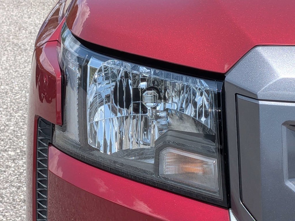 2025 Nissan Frontier SV - Photo 9