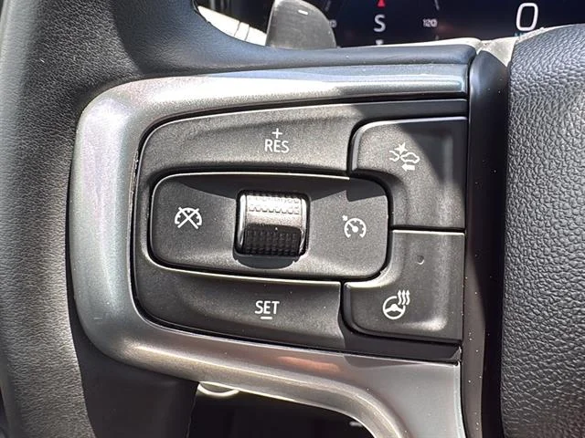 Used 2025 Summit White Chevrolet LT image 18