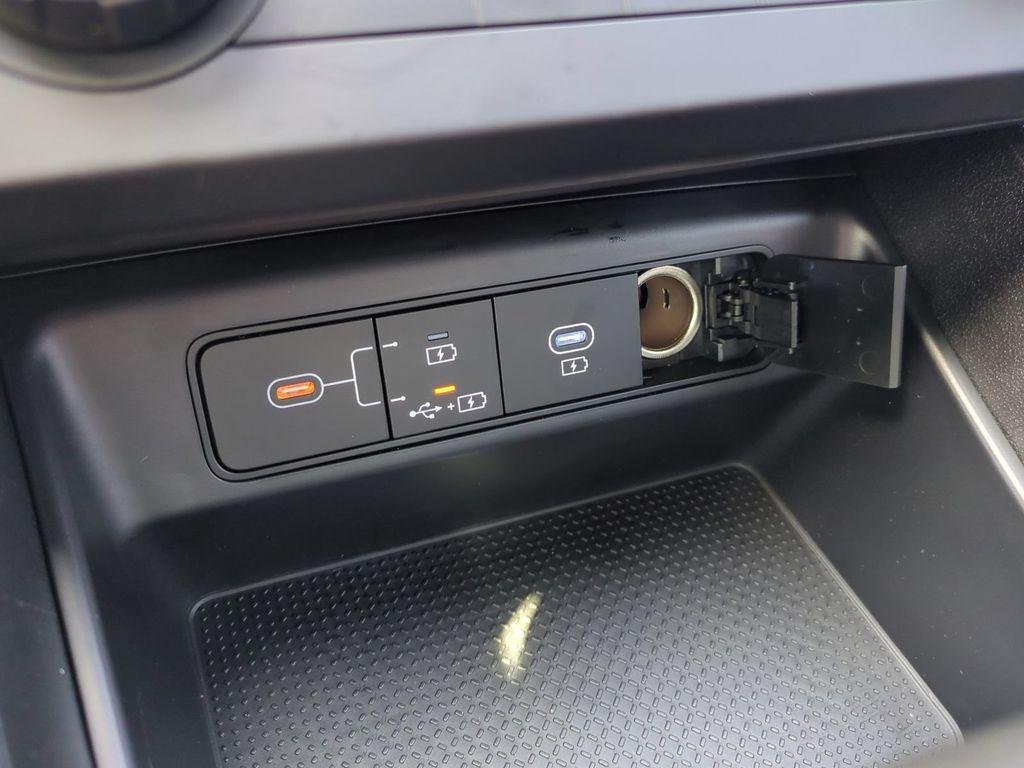 New 2027 Black Hyundai SE FWD image 25
