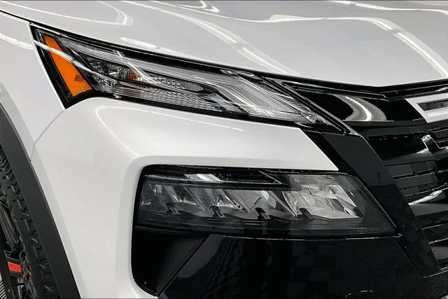 New 2026 Everest White Pearl Tricoat Nissan Rock Creek image 13