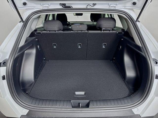 New 2026 White Hyundai SE FWD image 35