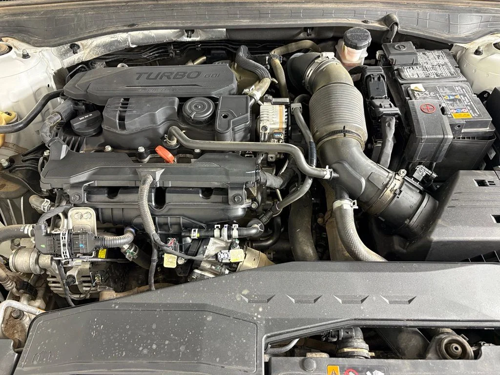 Used 2022 White Kia GT-Line image 38