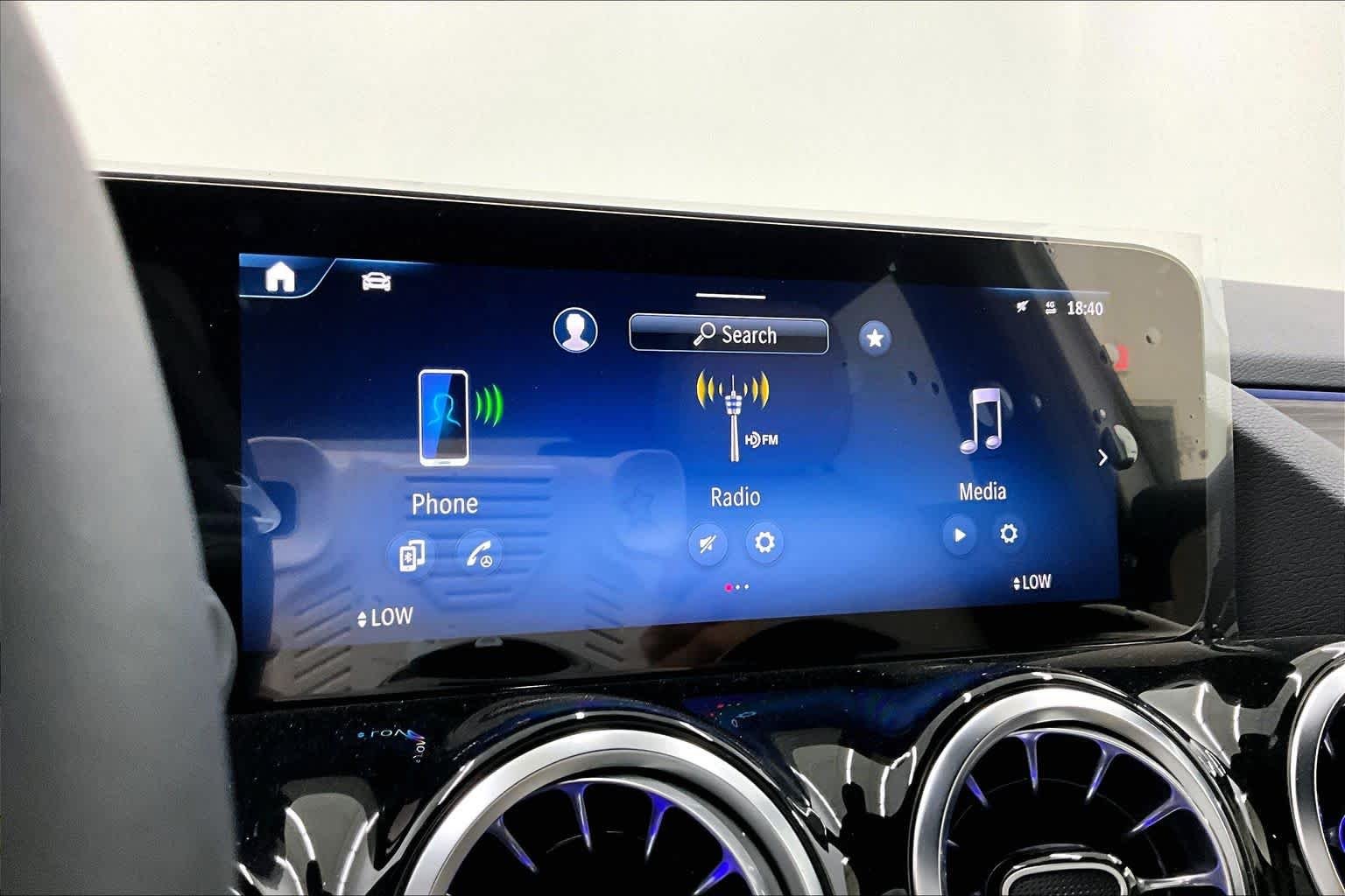 New 2026 Polar White Mercedes-Benz GLA 250 image 17