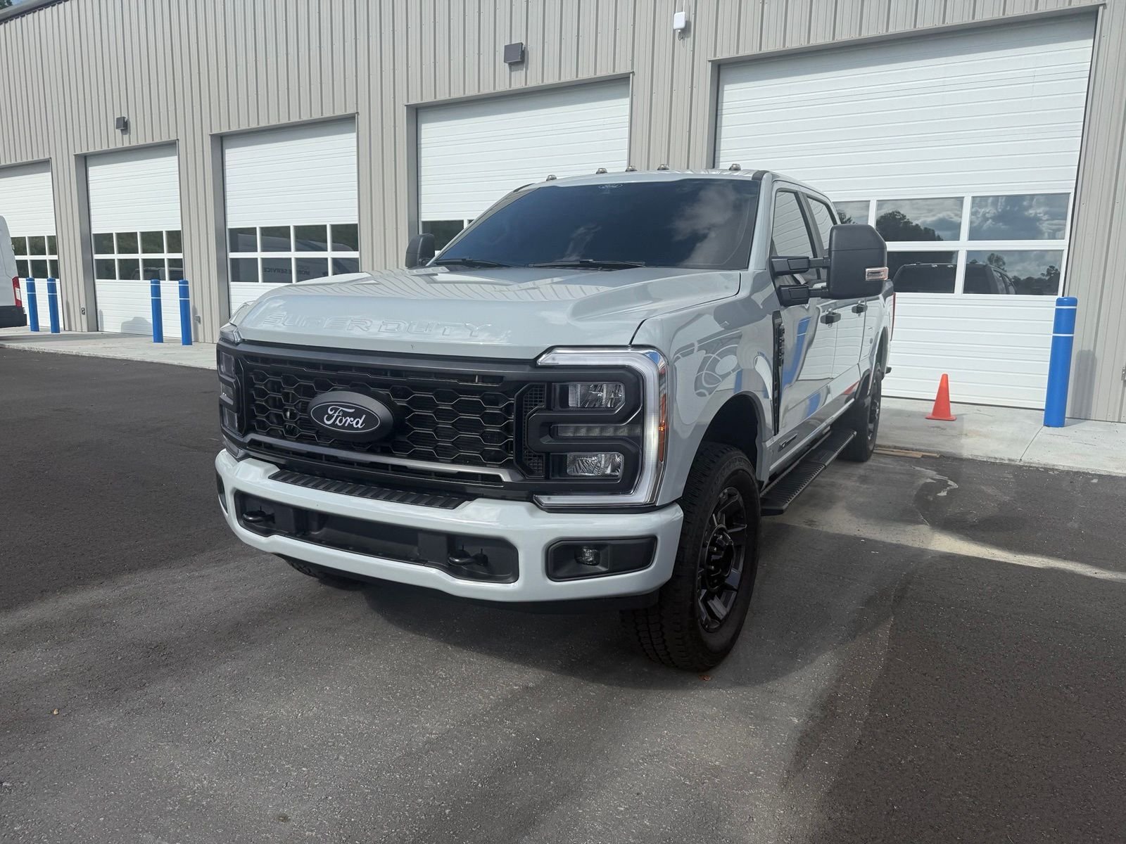 Used 2026 Avalanche Ford XL image 3