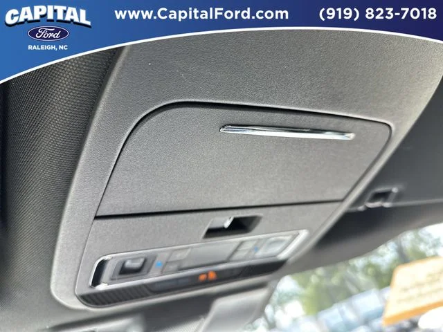 Used 2026 White Ford Lariat image 32