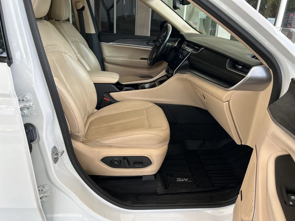 Used 2021 White Jeep Limited image 24