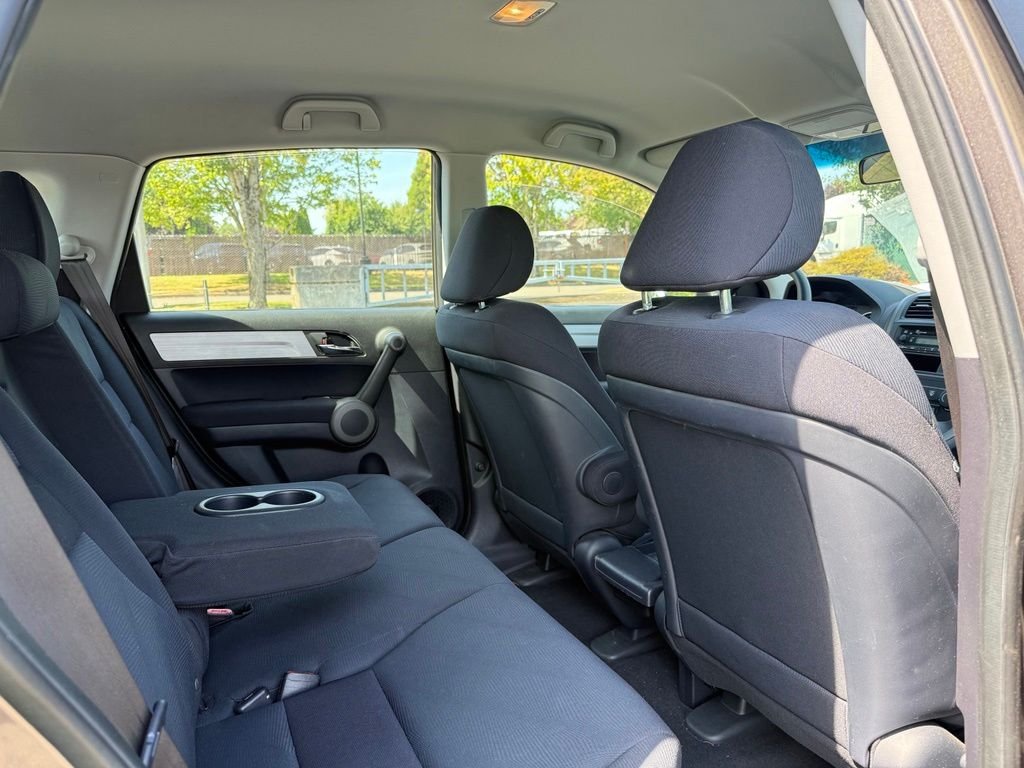 Used 2010 Urban Titanium Metallic Honda LX image 18