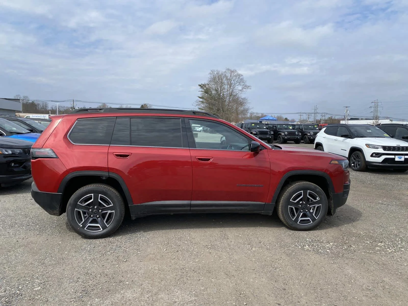 New 2026 Red Hot Pearl-Coat Exterior Paint Jeep Laredo image 2