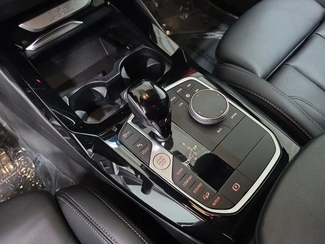 Used 2022 Black Sapphire Metallic BMW xDrive30i image 25