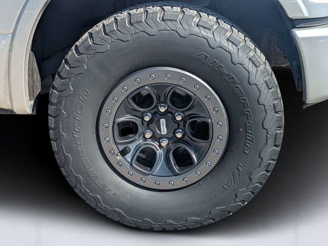 Used 2015 Silver Ford Platinum image 11