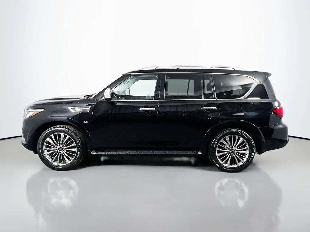 Used 2019 Black INFINITI LUXE image 4