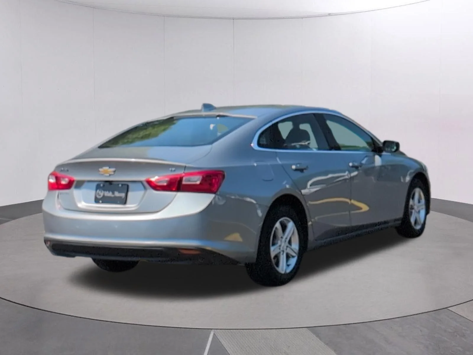 Used 2023 Sterling Gray Metallic Chevrolet LT image 7