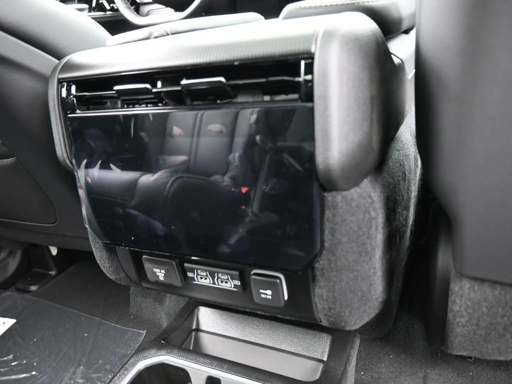 New 2026 Bright White Clearcoat Jeep Summit Obsidian image 37