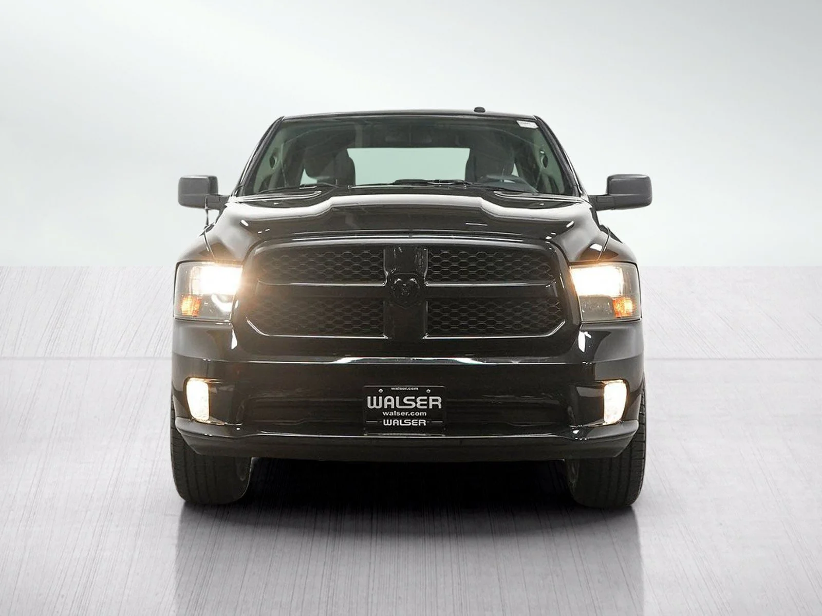Used 2018 Brilliant Black Crystal Pearlcoat Ram Express image 10