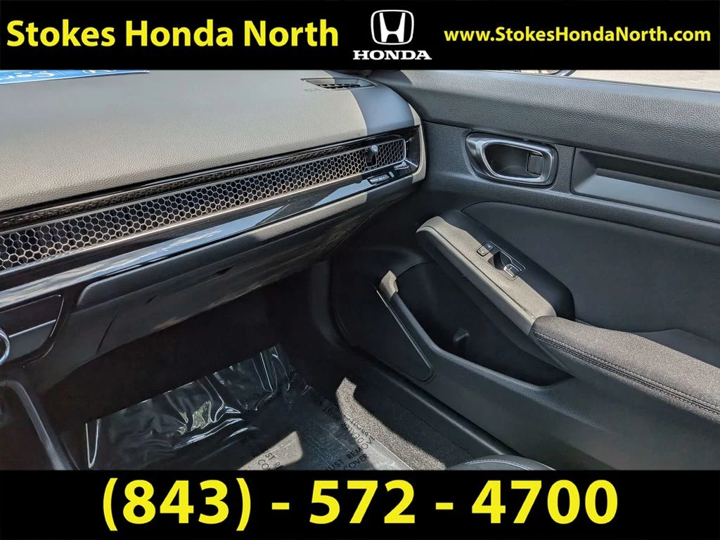 Certified Used 2025  Honda Sport image 17