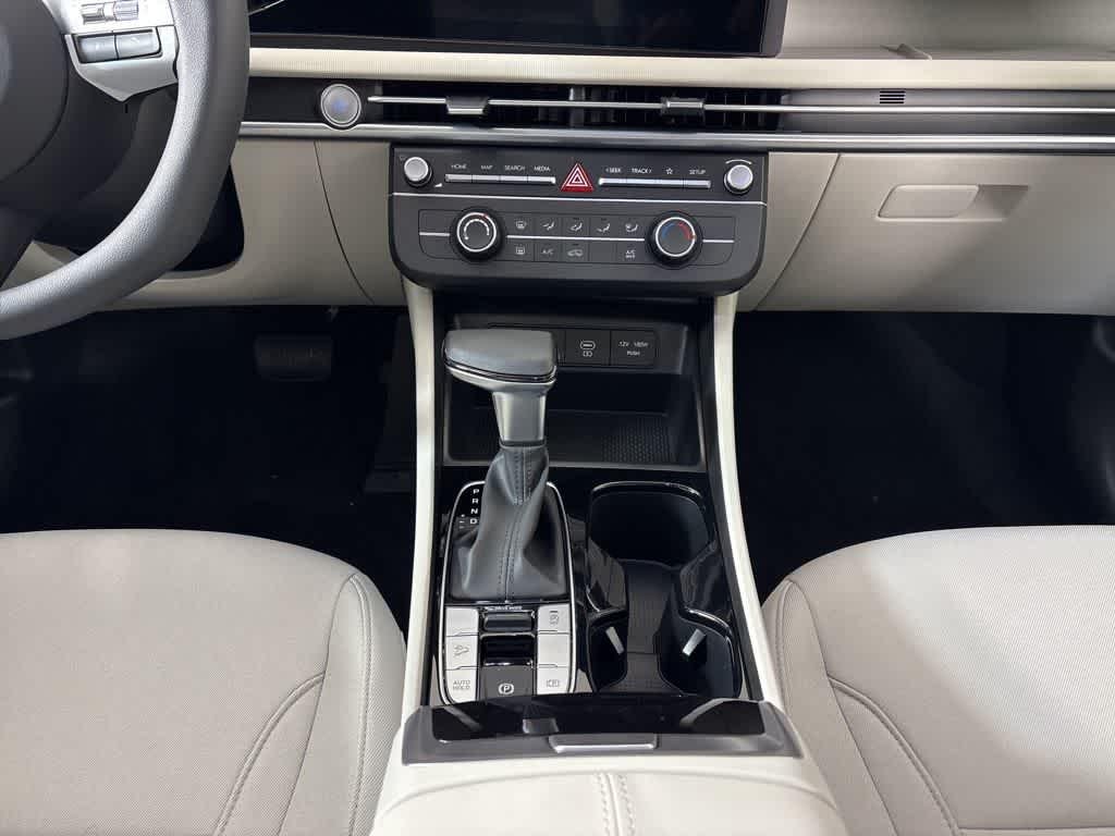 New 2026 Serenity White Pearl Hyundai SE FWD image 22