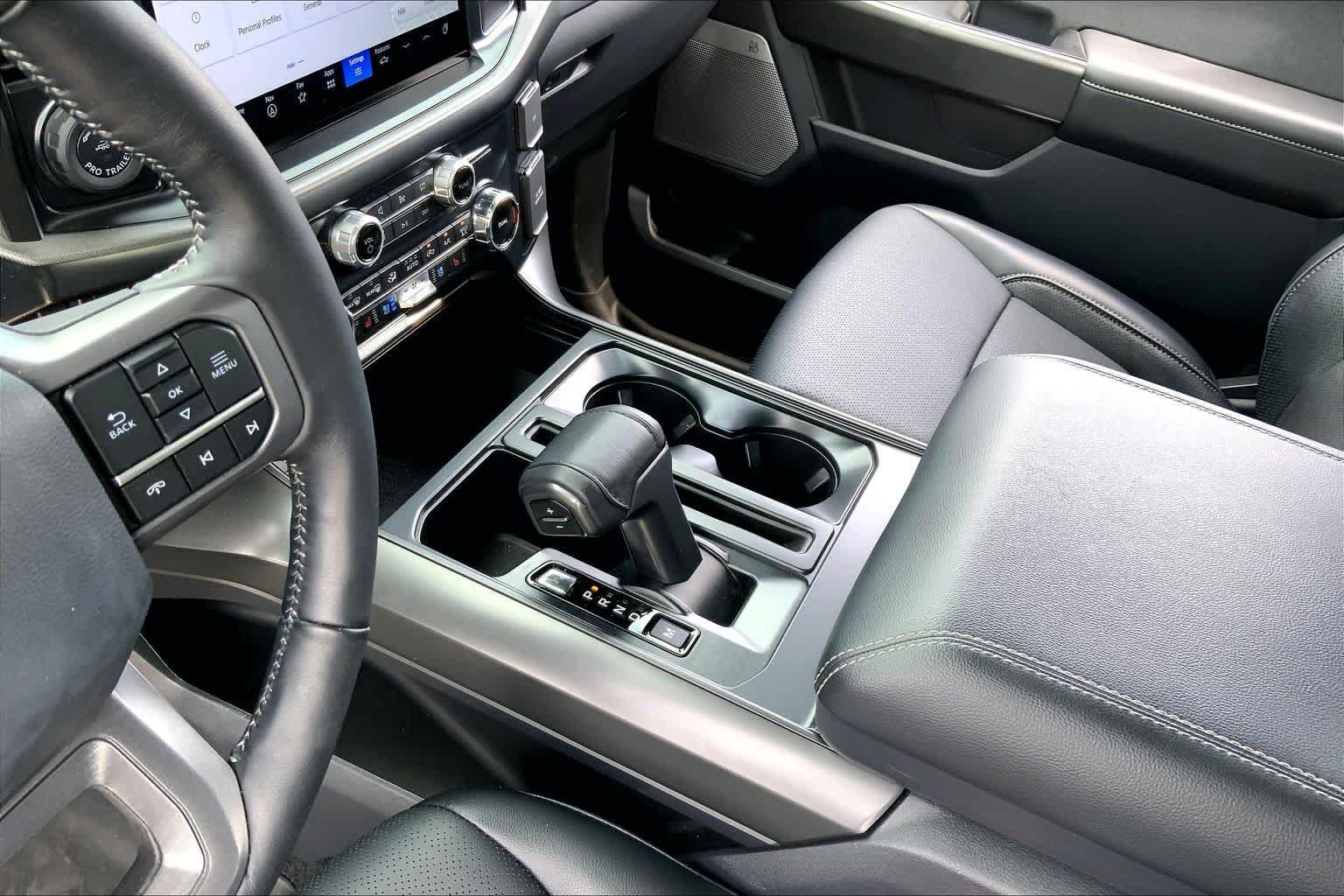 Used 2024 Iconic Silver Metallic Ford LARIAT image 15