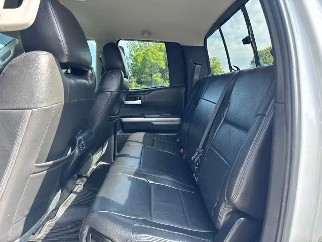 Used 2017 White Toyota SR5 image 13