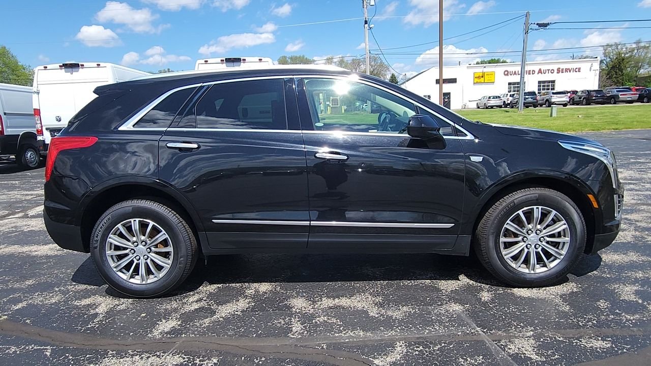 Used 2017 Black Cadillac Luxury AWD image 9