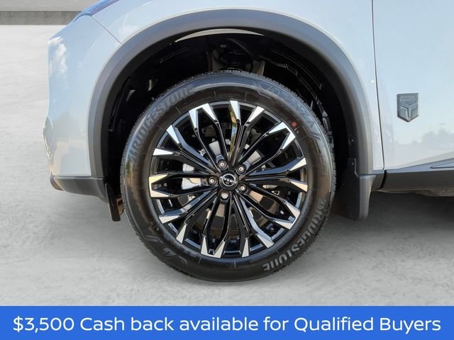 New 2026 Everest White Pearl TriCoat Nissan Dark Armor™ image 23