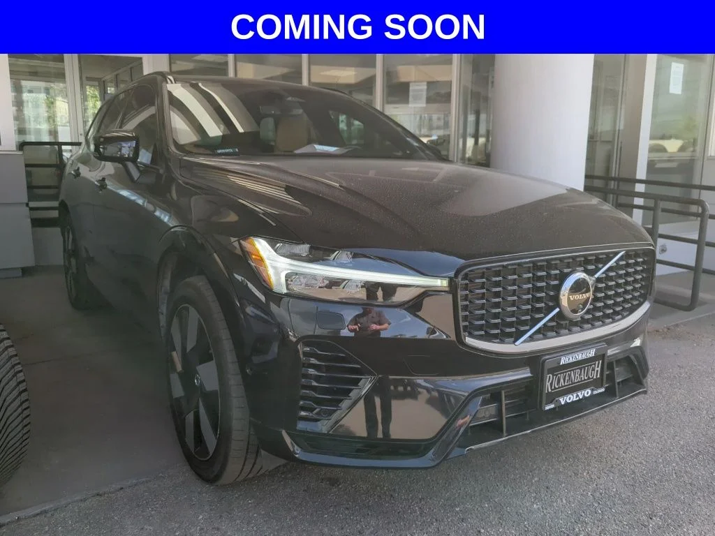 2024 Volvo XC60 T8 Ultimate Dark Theme AWD's photo