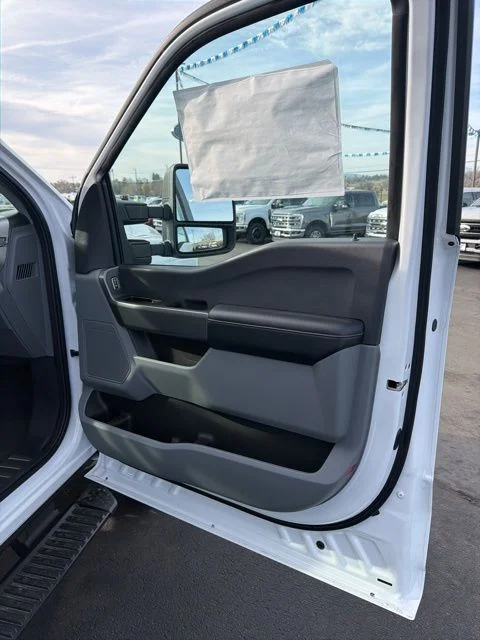 2025 Ford F-350 Super Duty XLT - Photo 22