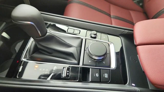 2025 Mazda CX-50 Premium Plus - Photo 17