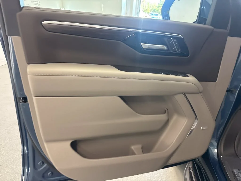 New 2027 Lakeshore Blue Metallic Chevrolet LT image 14