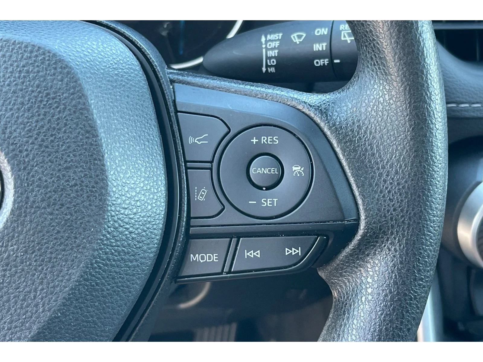 Used 2023 Ice Cap Toyota Hybrid LE image 36