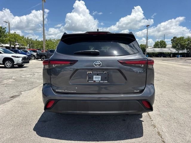 2025 Toyota Highlander XLE - Photo 16