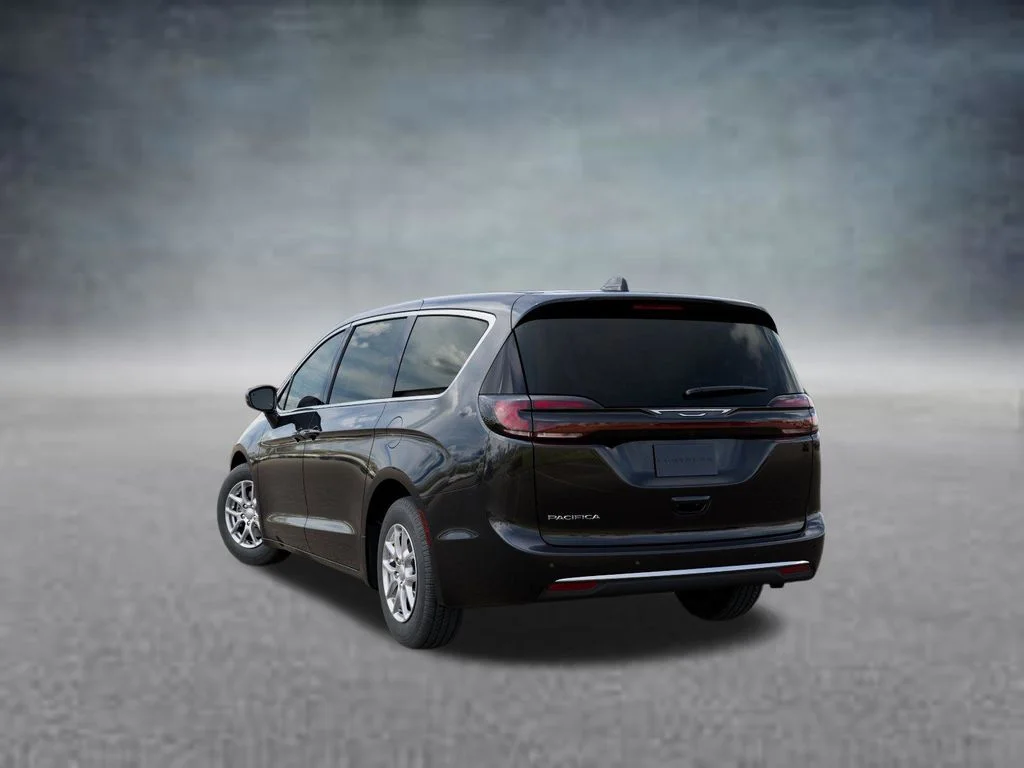 New 2027 Diamond Black Crystal Pearl-Coat Exterior Paint Chrysler Select image 3