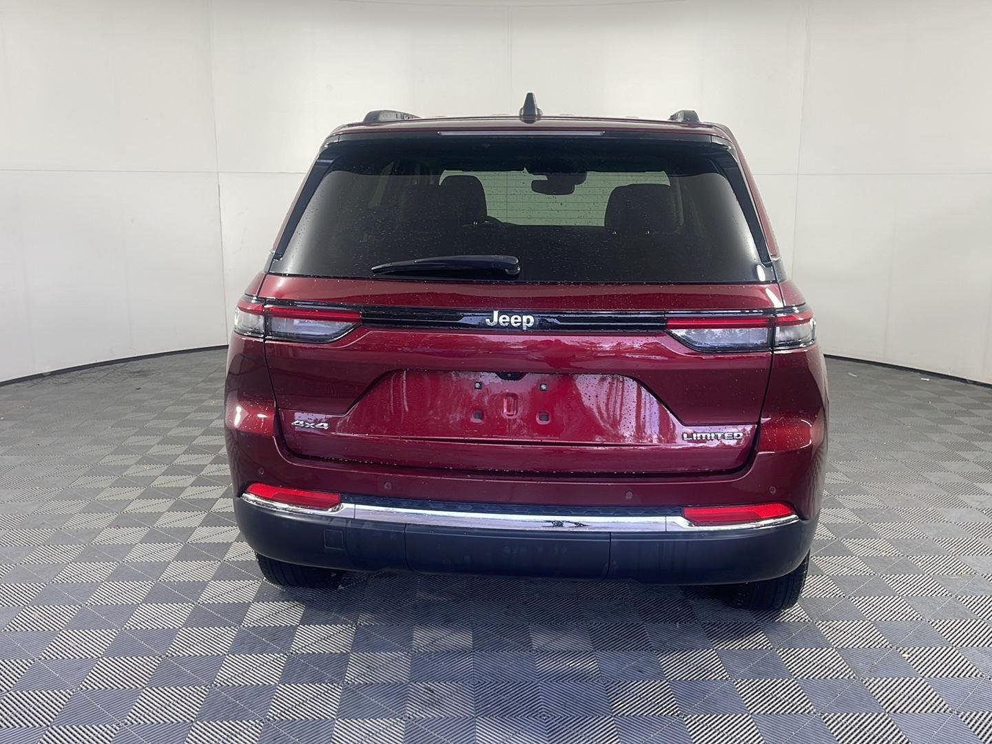 Used 2023 Velvet Red Pearlcoat Jeep Limited image 7