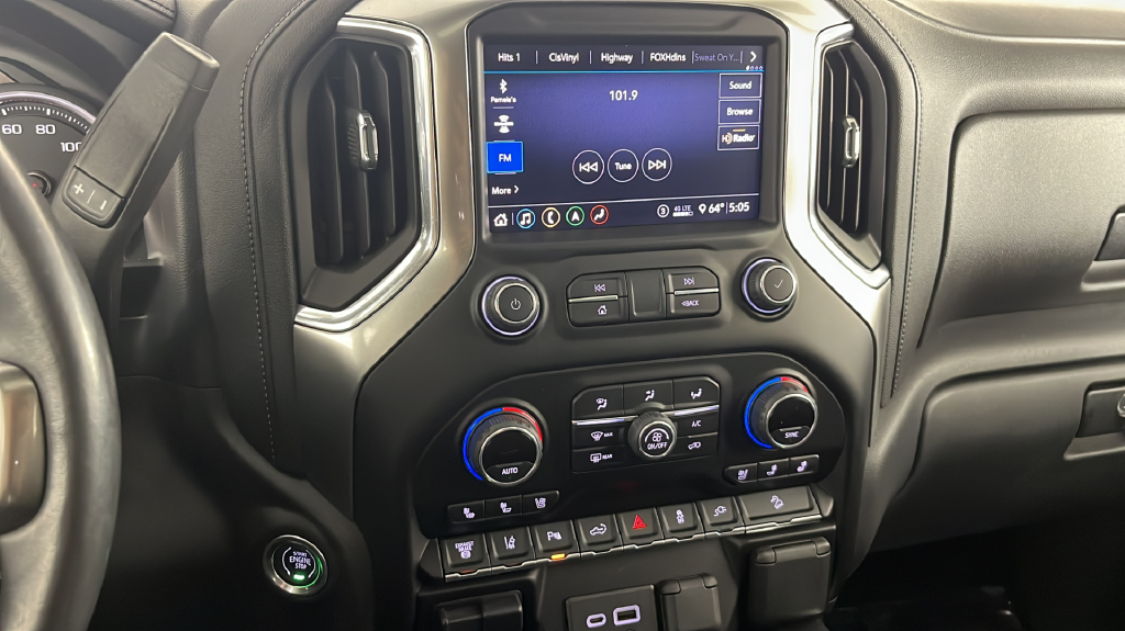 Used 2020 Shadow Gray Metallic Chevrolet LTZ image 29