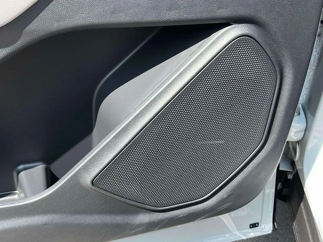 New 2027 Avalanche Gray Ford Active image 23