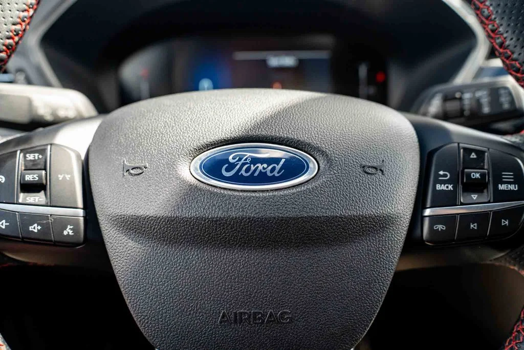 Used 2023 Silver Ford ST-Line image 14