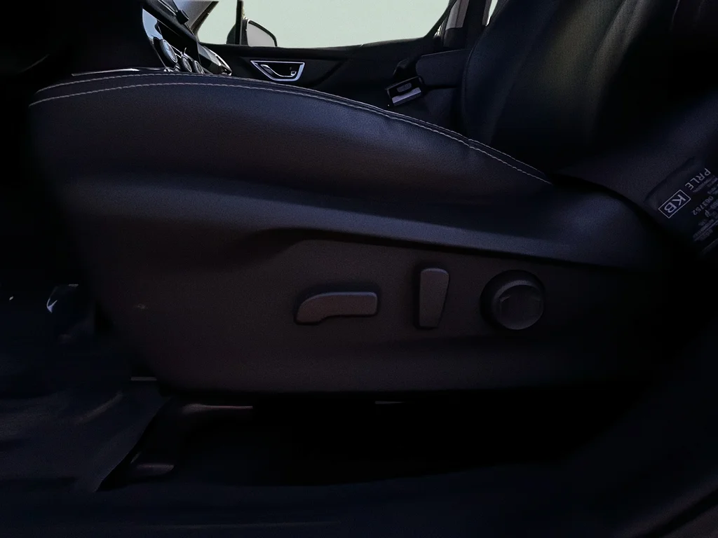 Used 2019 Dark Gray Metallic Subaru Touring image 10