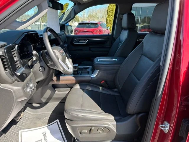 Used 2022 Cayenne Red Tintcoat GMC SLT image 16