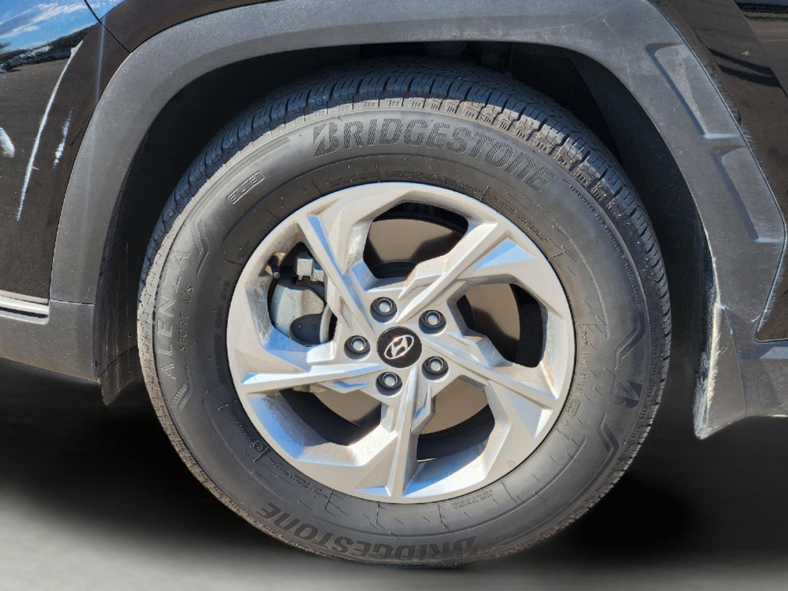 Used 2024 Black Pearl Hyundai SEL image 9