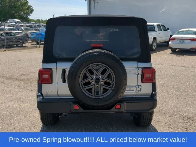 Used 2024 Silver Jeep Sport S image 12