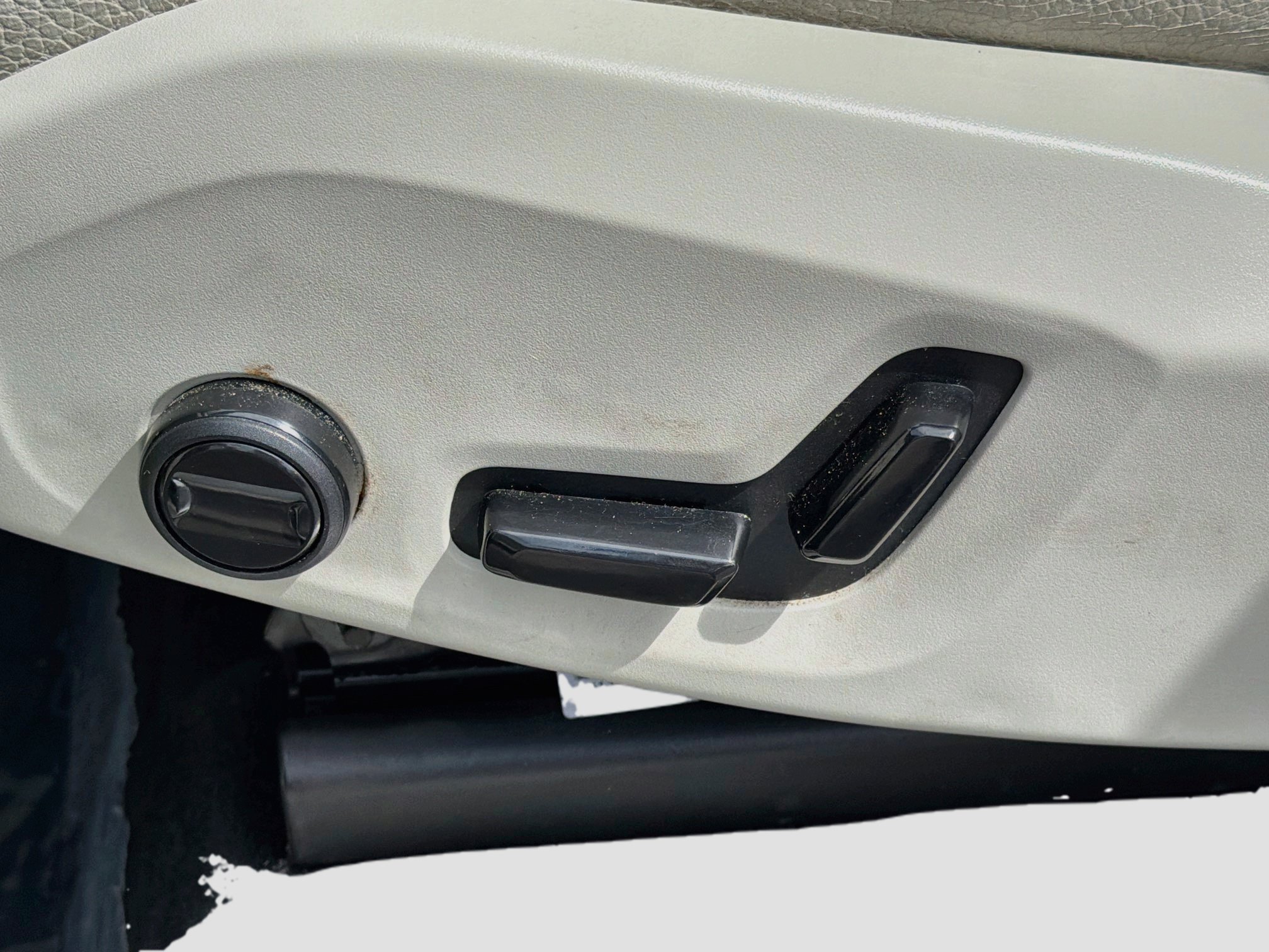 Used 2023 Thunder Gray Metallic Volvo Plus image 26
