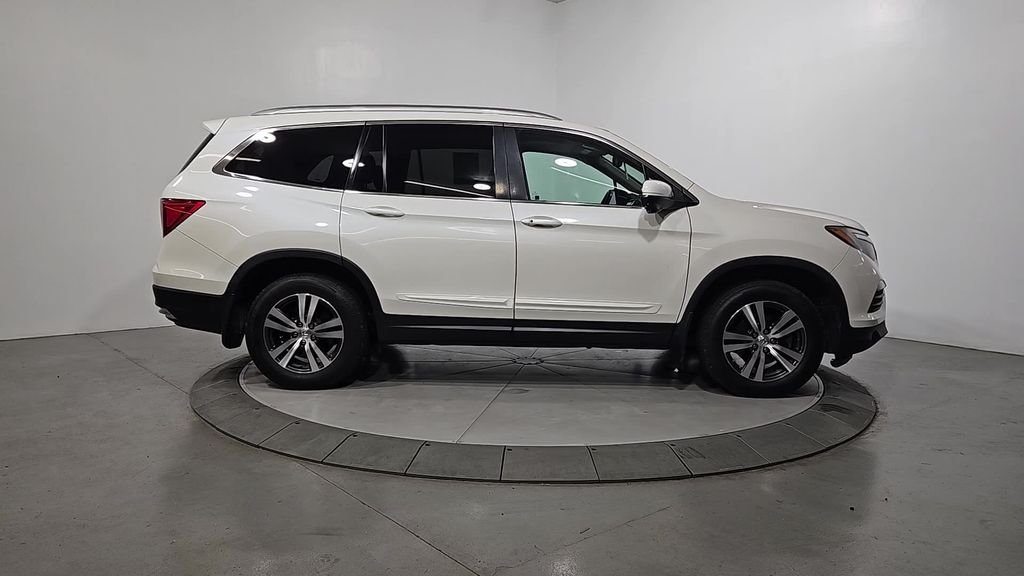 Used 2017 White Honda EX-L image 6