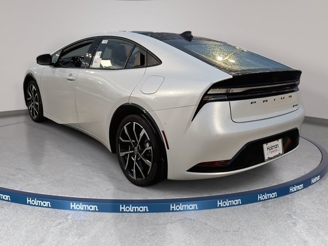 2026 Toyota Prius Plug-in Hybrid XSE Premium - Photo 5