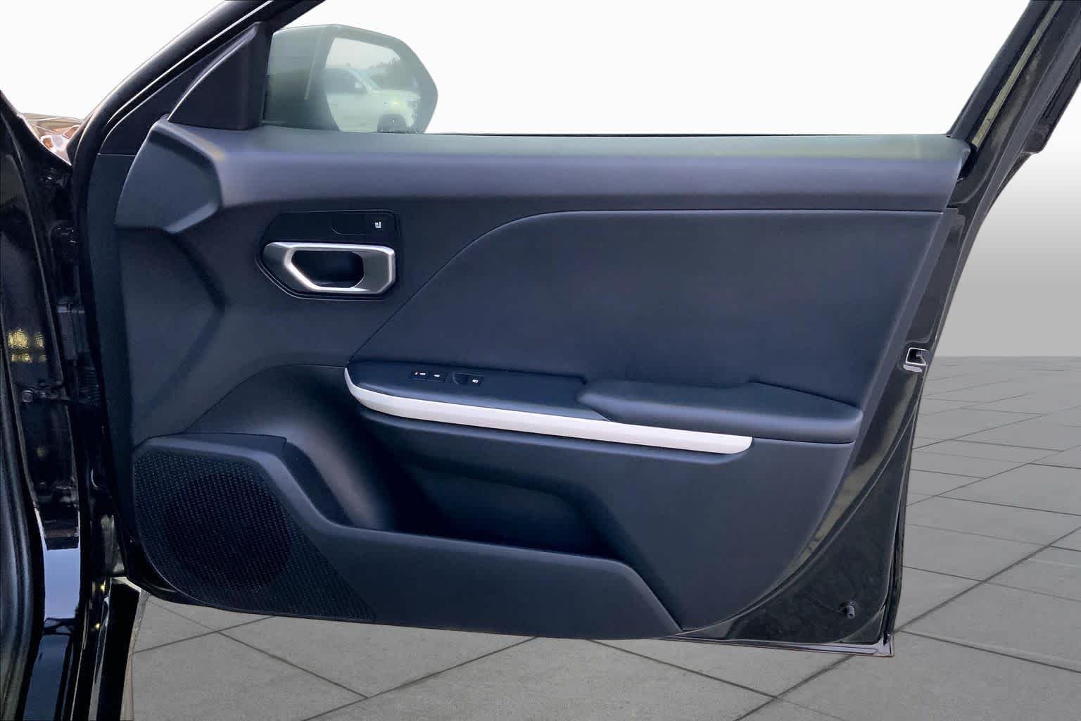 Used 2025 Aurora Black Pearl Kia GT-Line image 20