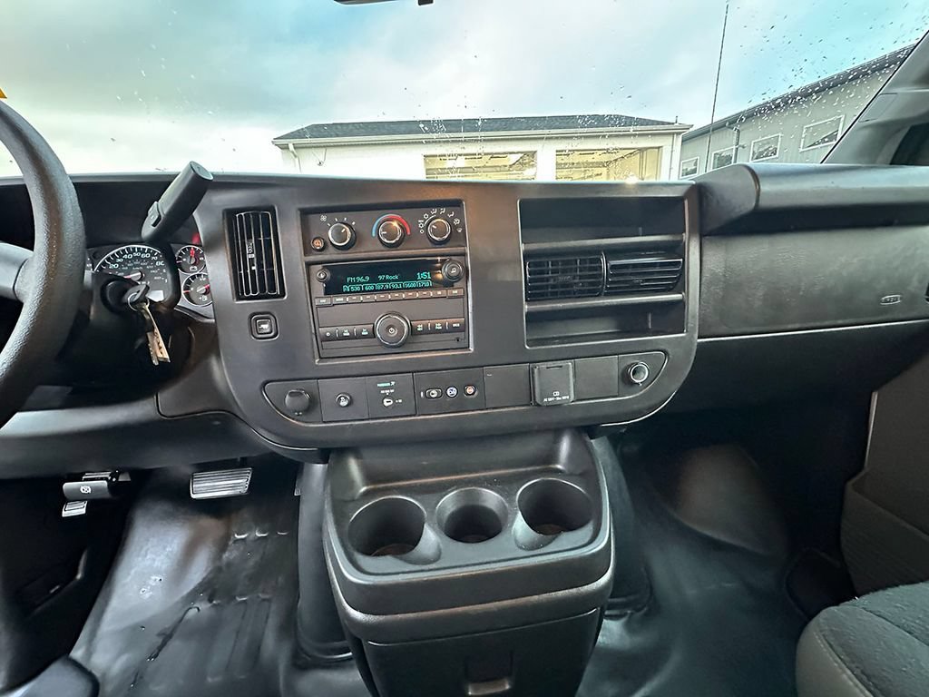 Used 2025 Summit White GMC Work Van image 27