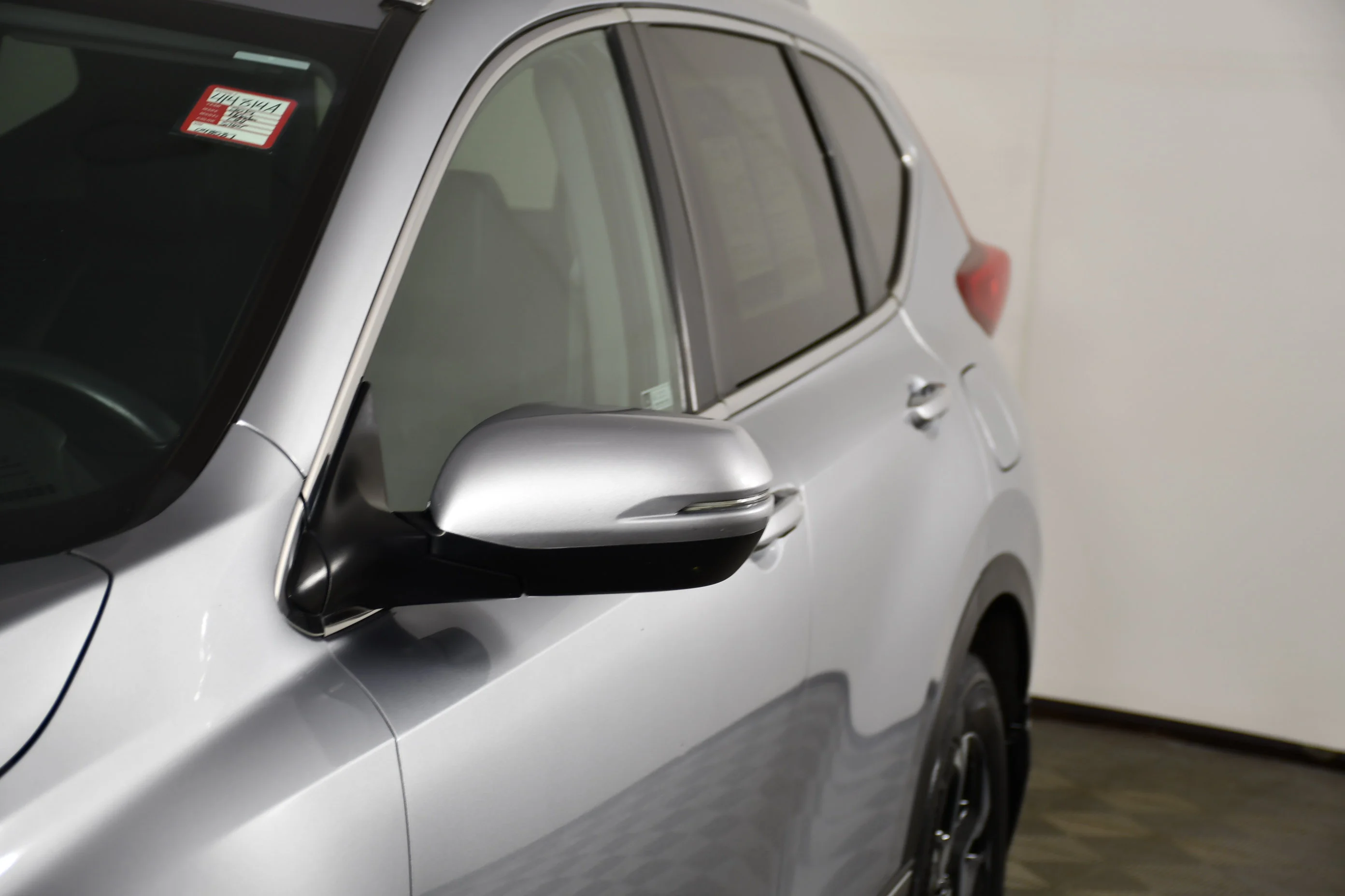 Used 2019 Lunar Silver Metallic Honda Touring image 13